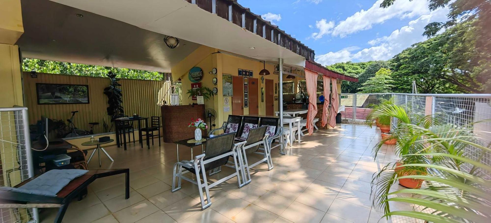Las Residencias Bed And Breakfast Puerto Princesa Eksteriør billede